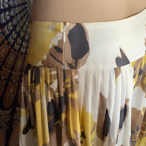 Floral skirt 🖤 - Picture 6 of 8